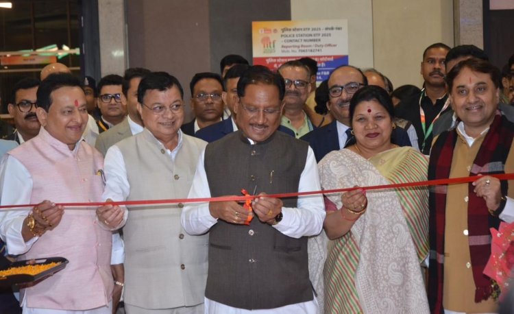 अंतरराष्ट्रीय व्यापार मेले में  मुख्यमंत्री श्री विष्णुदेव साय ने छत्तीसगढ़ पेवेलियन का किया अवलोकन
