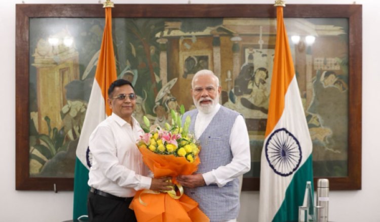 प्रधानमंत्री मोदी ने नीति आयोग के नवनियुक्त पूर्ण सदस्य डॉ. गोबरधन दास से मुलाकात की